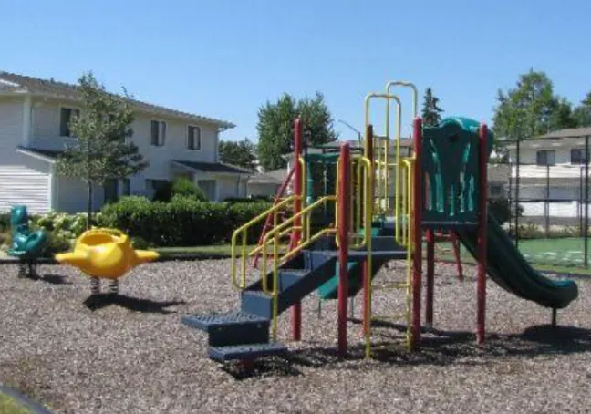 Kids park play area at Dunbar Lakes